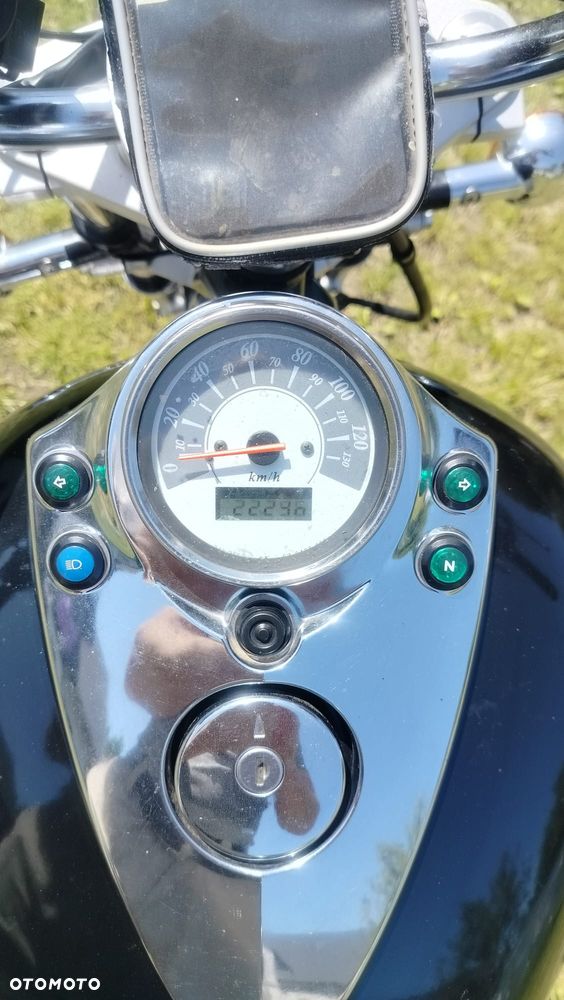 Suzuki Intruder - 11