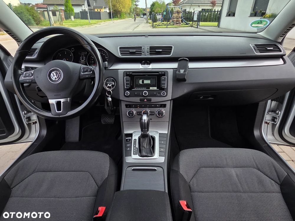 Volkswagen Passat 2.0 Blue TDI DSG SCR Comfortline - 25