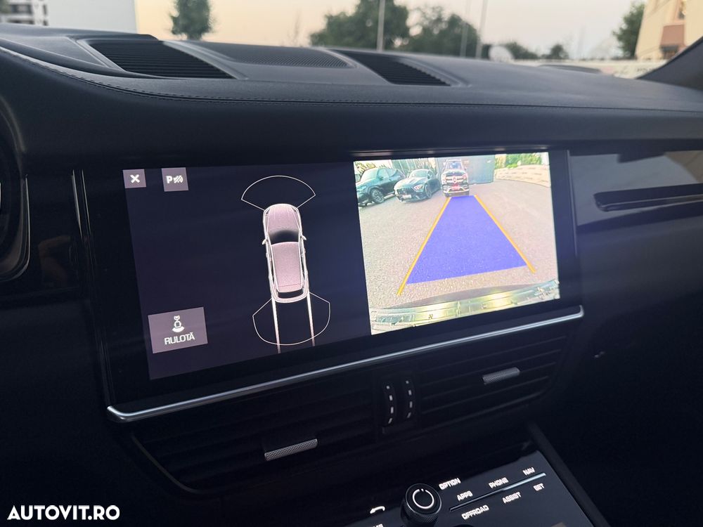 Porsche Cayenne - 23