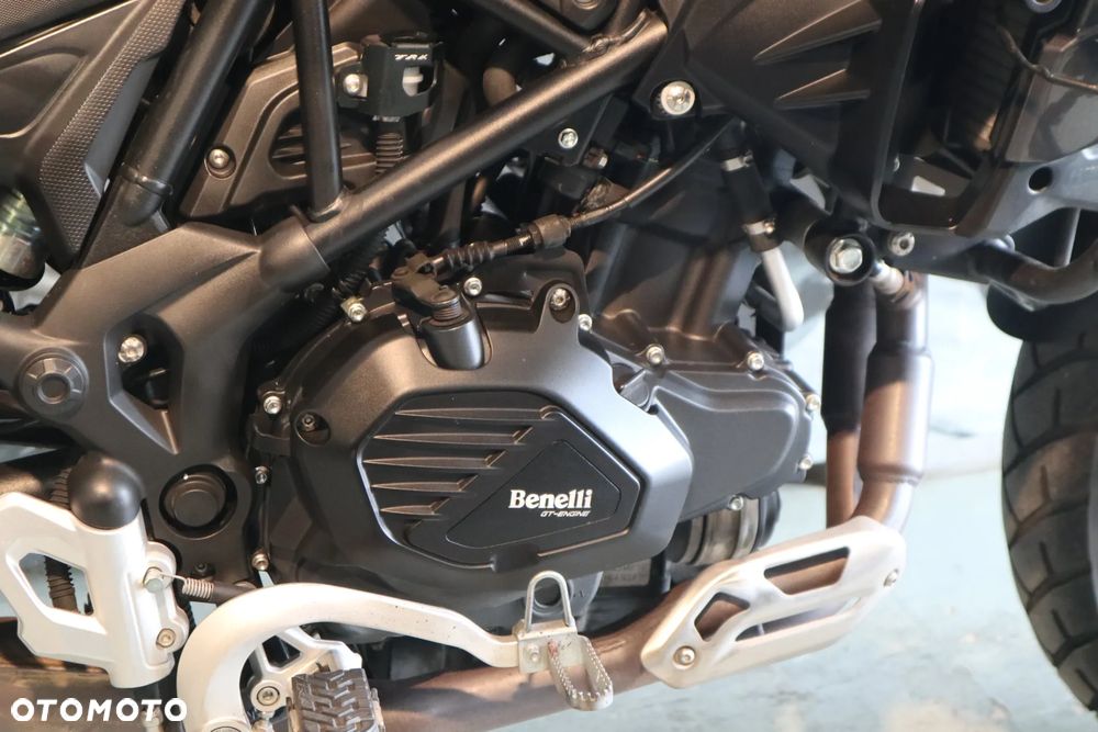 Benelli TRK 502X - 21