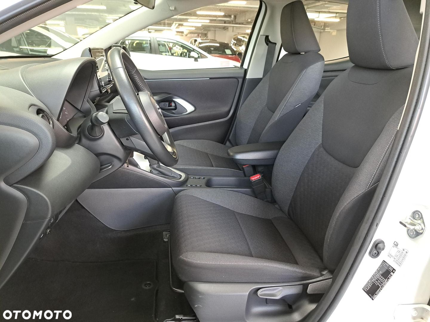 Toyota Yaris - 10