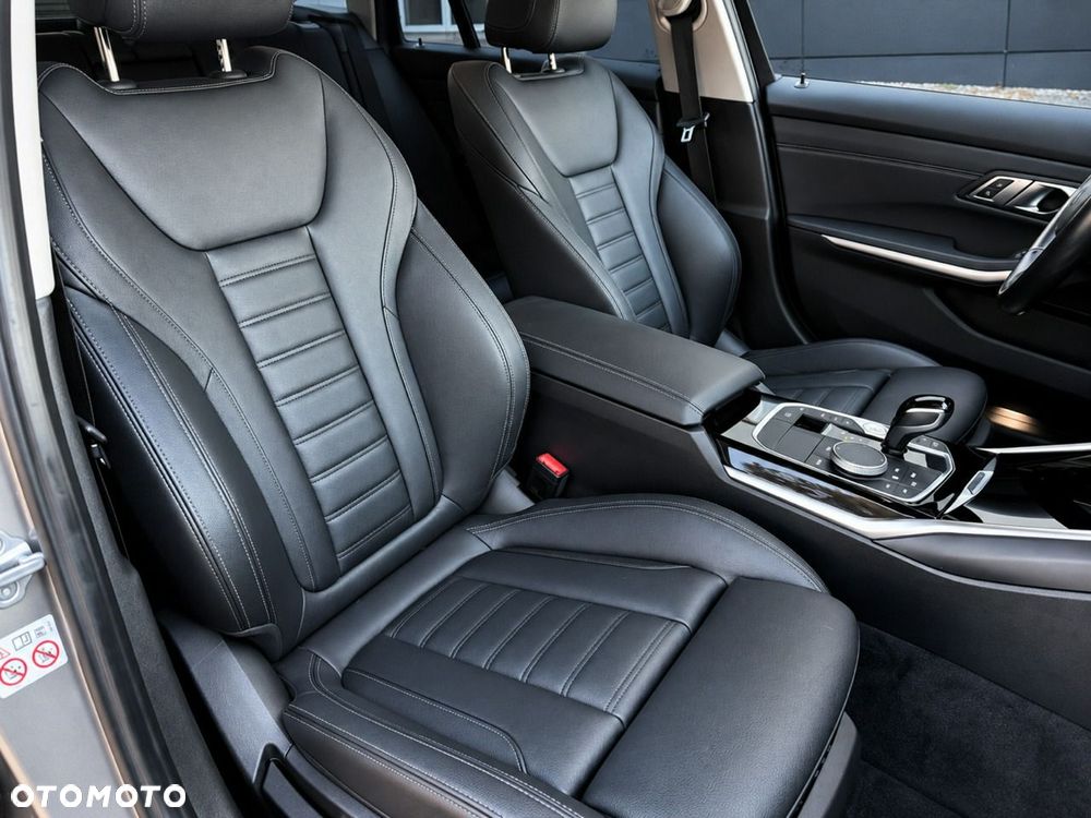 BMW Seria 3 320i Edition M Sport Shadow - 9