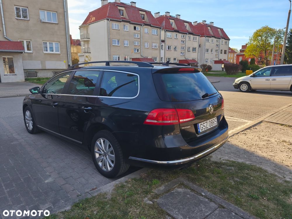 Volkswagen Passat 2.0 TDI Comfortline DSG - 24