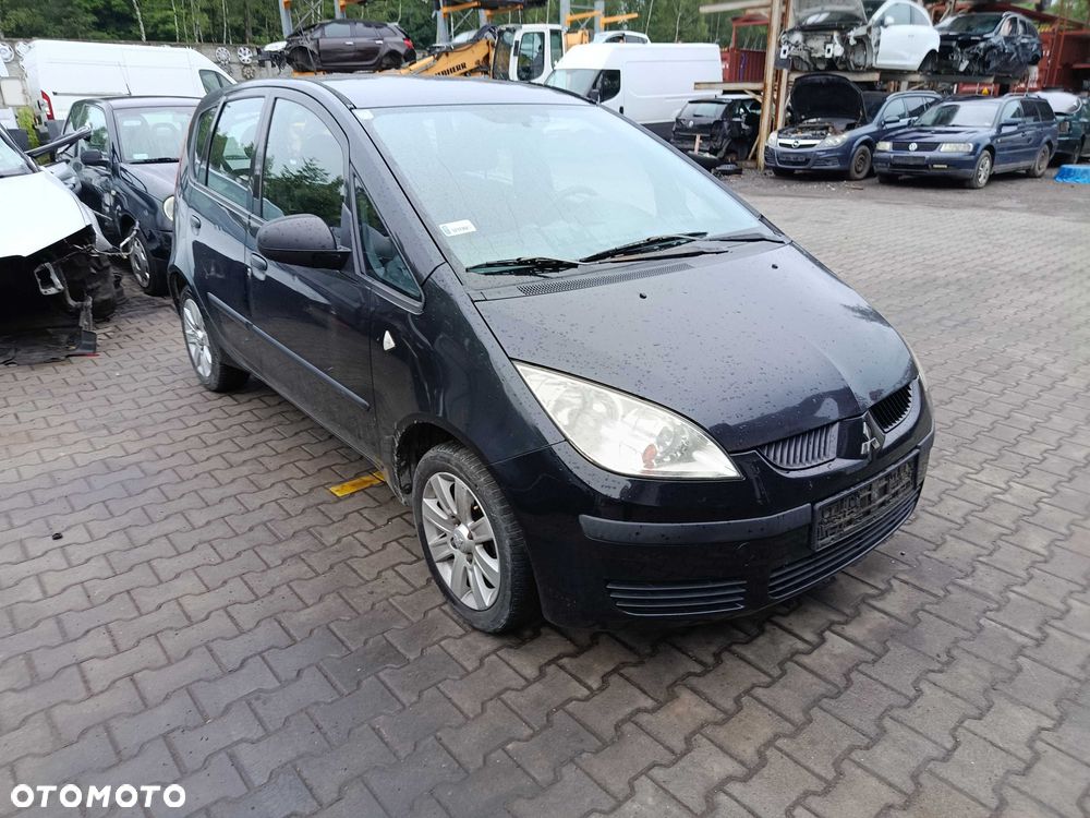 Mitsubishi Colt 1.1b Z32A 2008r NA CZĘŚCI - 4