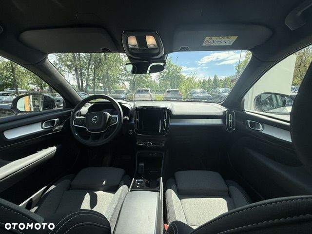 Volvo XC 40 B3 Plus Dark - 21