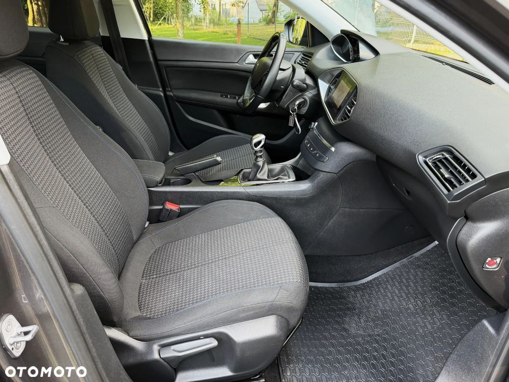 Peugeot 308 BlueHDi 130 Stop & Start Allure - 17