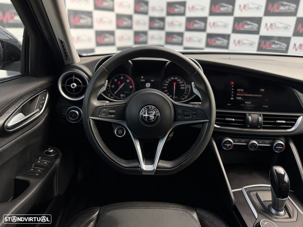 Alfa Romeo Giulia 2.2 D Super AT8 - 28