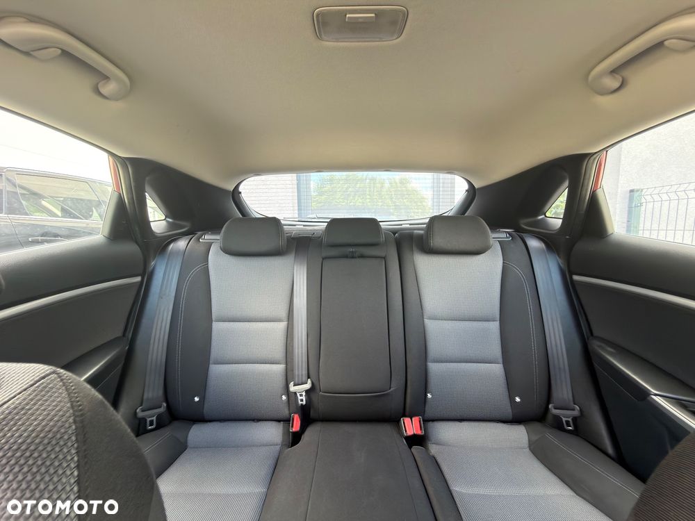 Hyundai i30 blue 1.4 Passion - 31