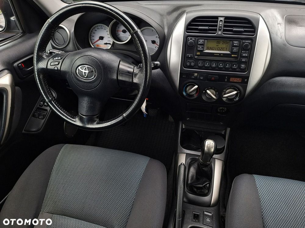 Toyota RAV4 - 5