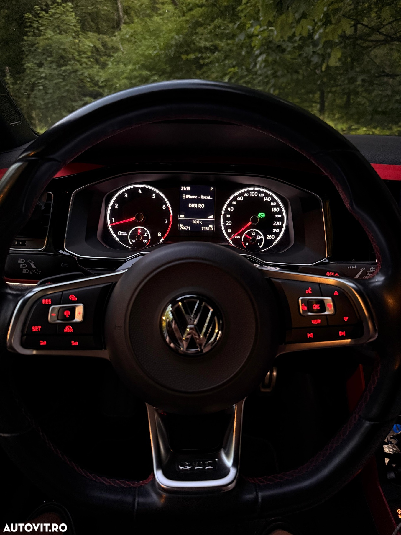Volkswagen Polo 2.0 TSI DSG GTI - 23