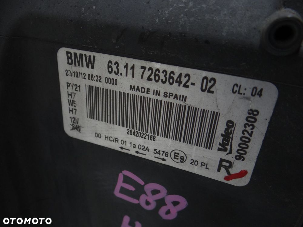 LAMPA PRAWA PRZEDNIA BMW E88 OE 7263642 - 7