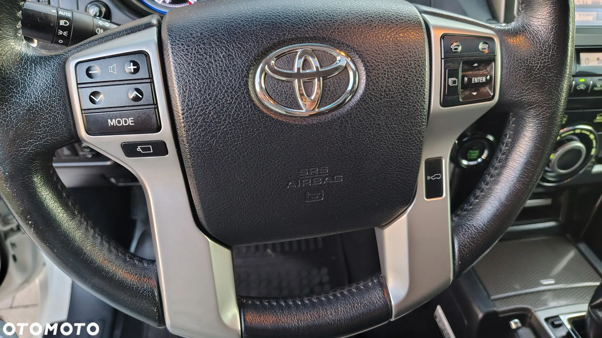 Toyota Land Cruiser - 21