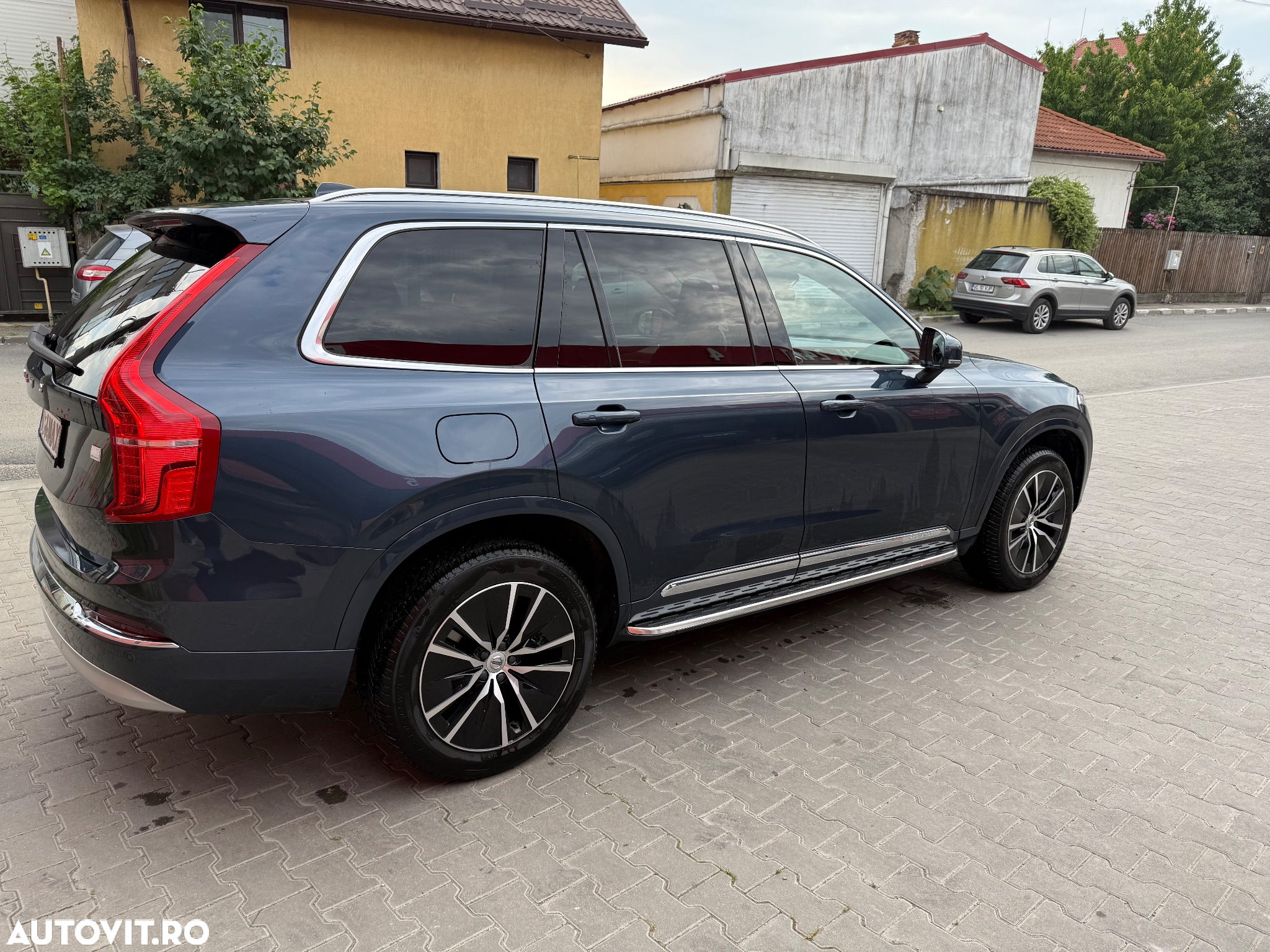 Volvo XC 90 AWD T8 Twin Engine Geartronic RDesign - 32