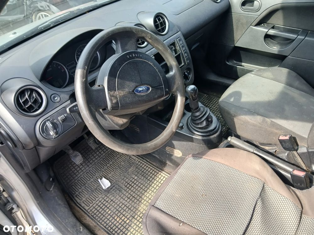 FORD Fiesta MK6 1.3L O8 08 EFI maska pokrywa silnika klapa bagażnika zderzak lampa reflektor pas przedni stop lampy halogeny przeciwmgłowe odblaski grill atrapa znaczek błotnik błotniki drzwi zbiornik wlew paliwa - 5