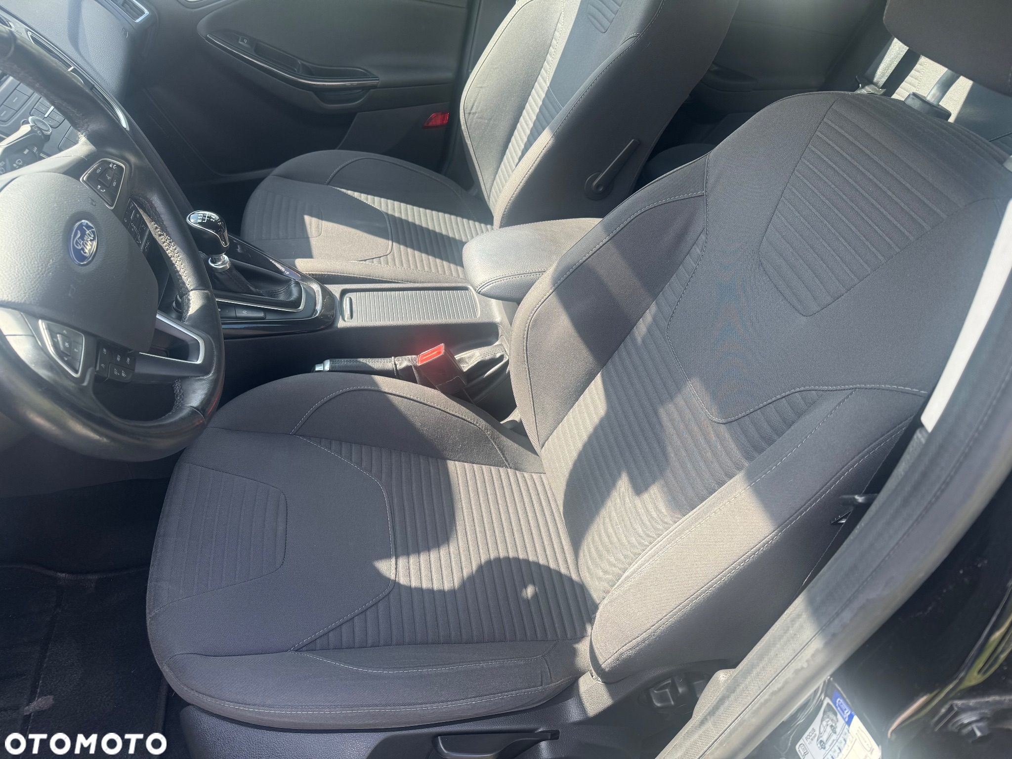 Ford Focus 1.5 EcoBoost Start-Stopp-System TITANIUM - 8