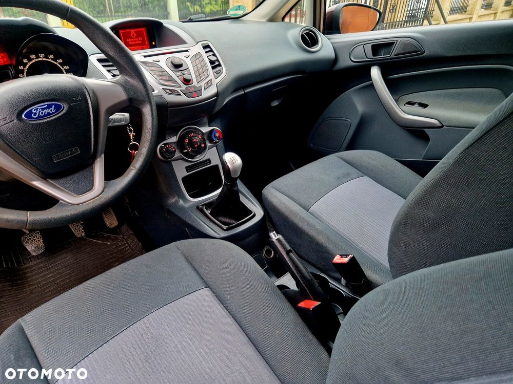 Ford Fiesta - 12