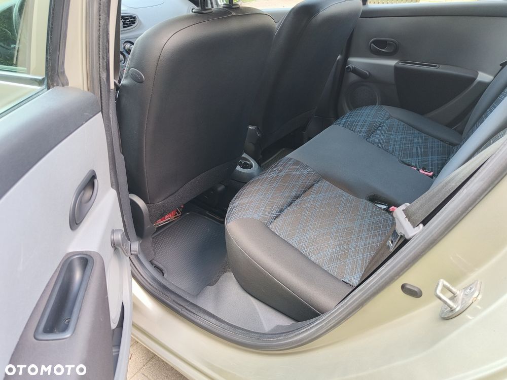 Renault Clio - 7