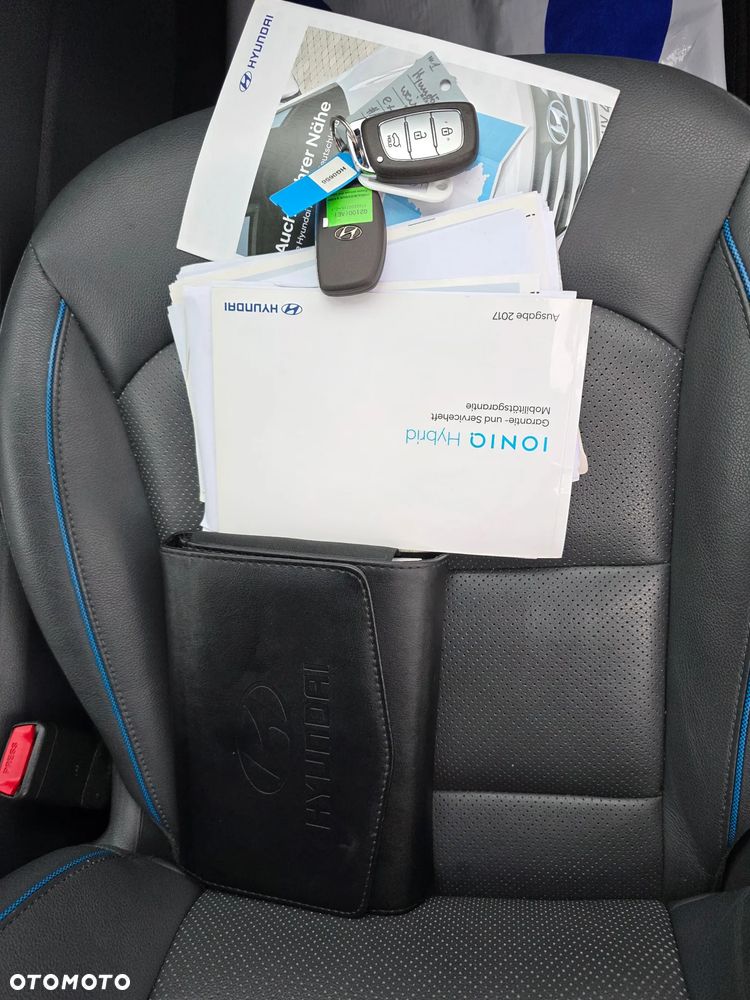 Hyundai IONIQ Hybrid Business - 33