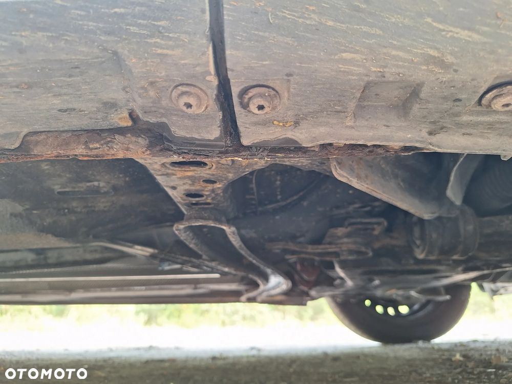 Ford Focus 1.8 FF Trend - 31