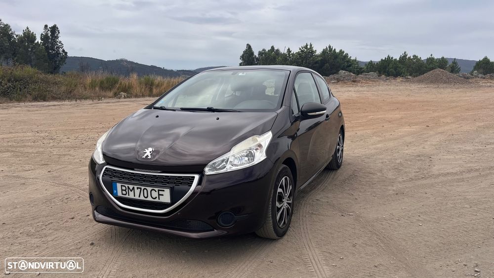 Peugeot 208 - 1