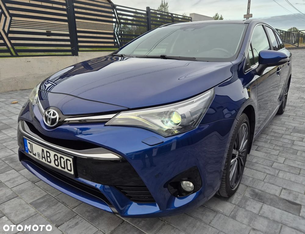 Toyota Avensis 1.8 Premium - 1