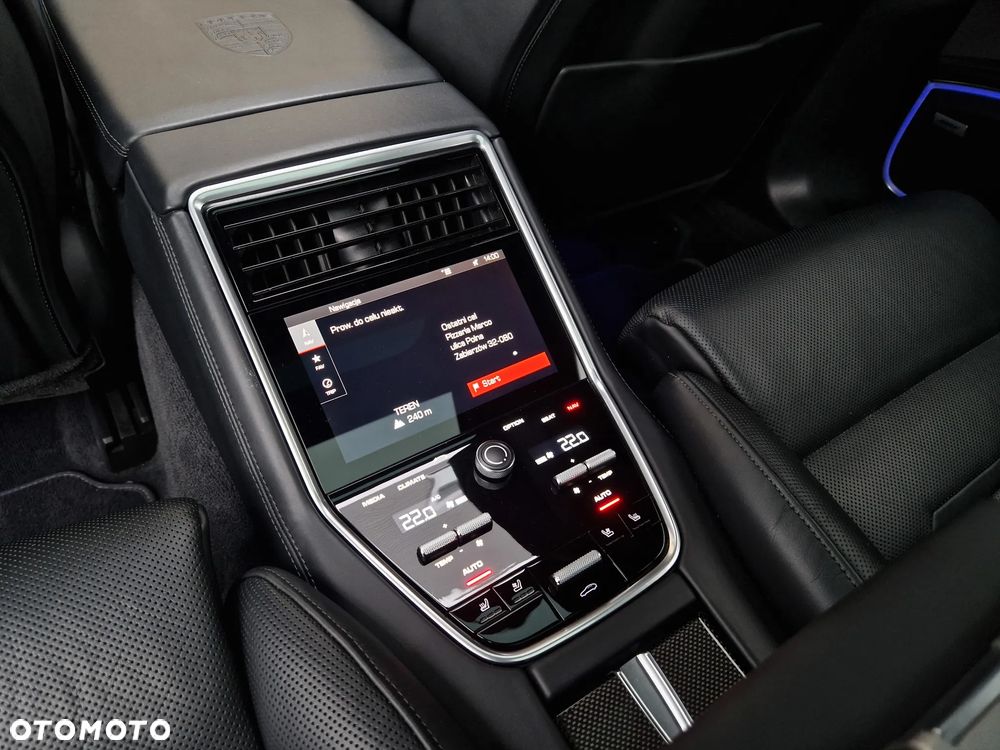 Porsche Panamera 4 - 27