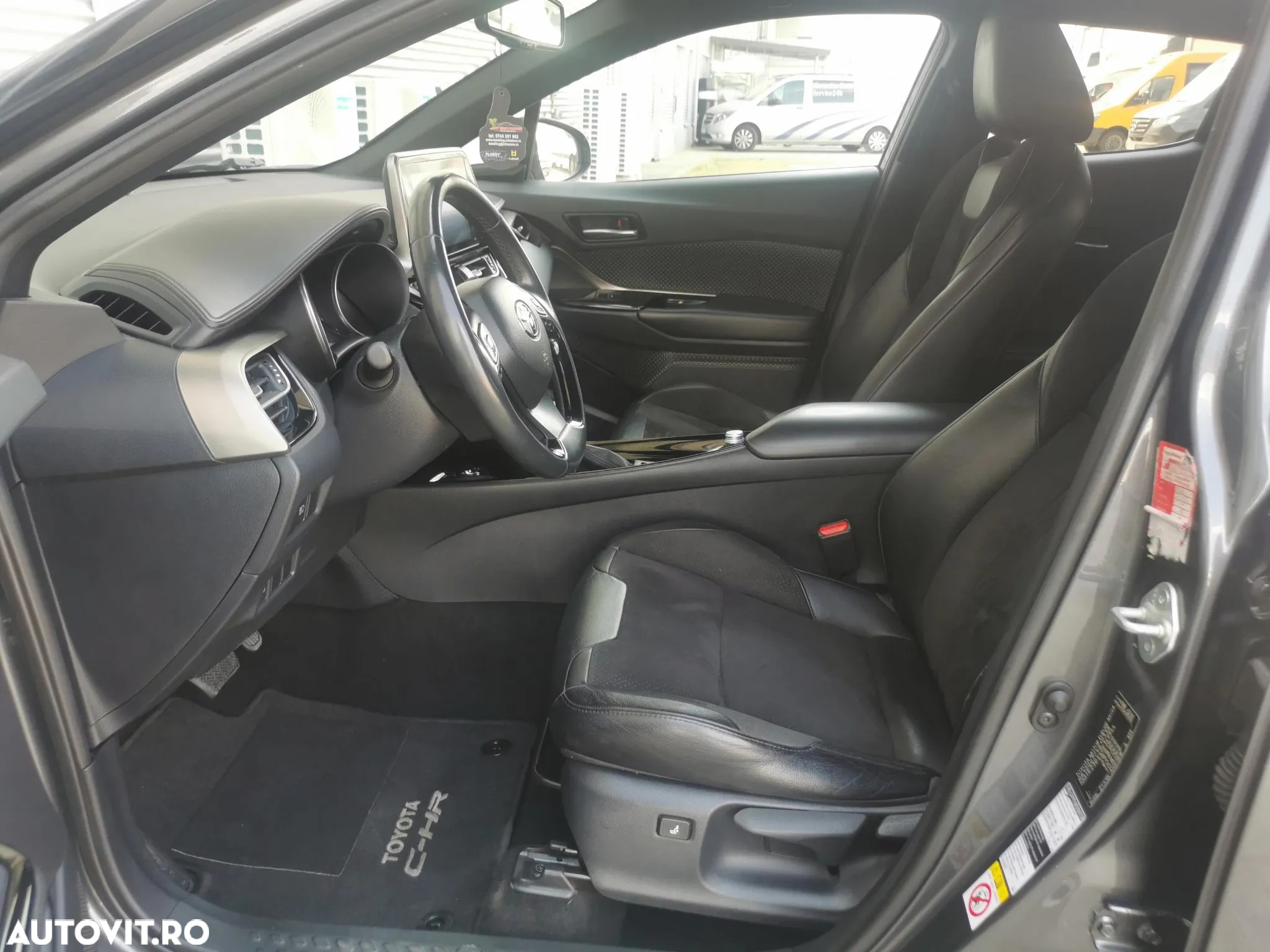 Toyota C-HR 1.8 HSD 122 CP 4x2 CVT Style - 12