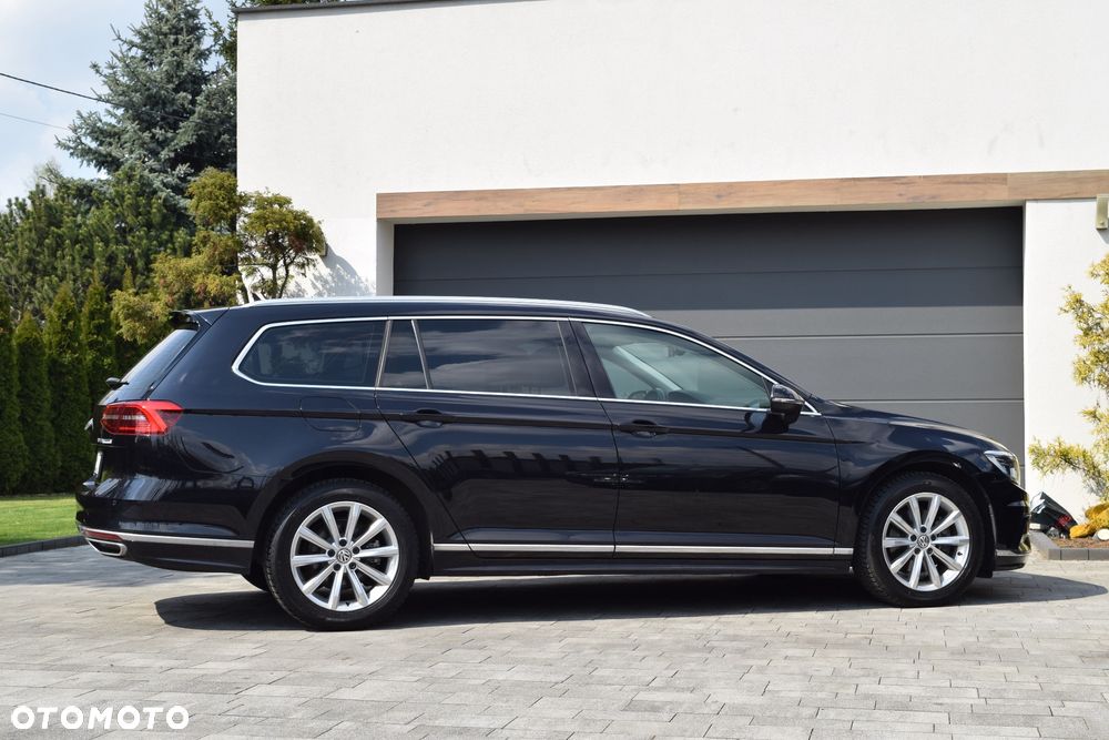 Volkswagen Passat 2.0 TDI (BlueMotion Technology) Highline - 32