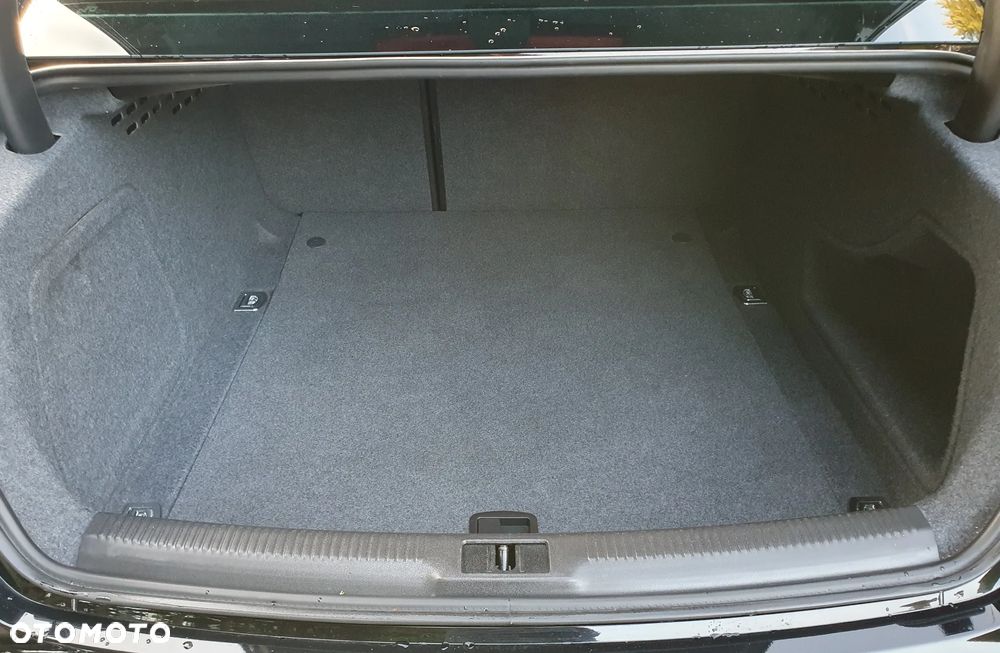 Audi A4 Limousine 2.0 TDI DPF S line Sportpaket - 17