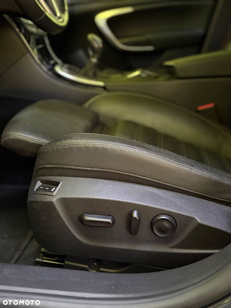 Opel Insignia - 12
