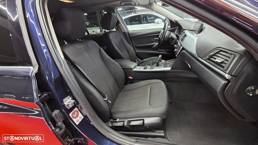 BMW 320 d EfficientDynamics Line Luxury Auto - 20