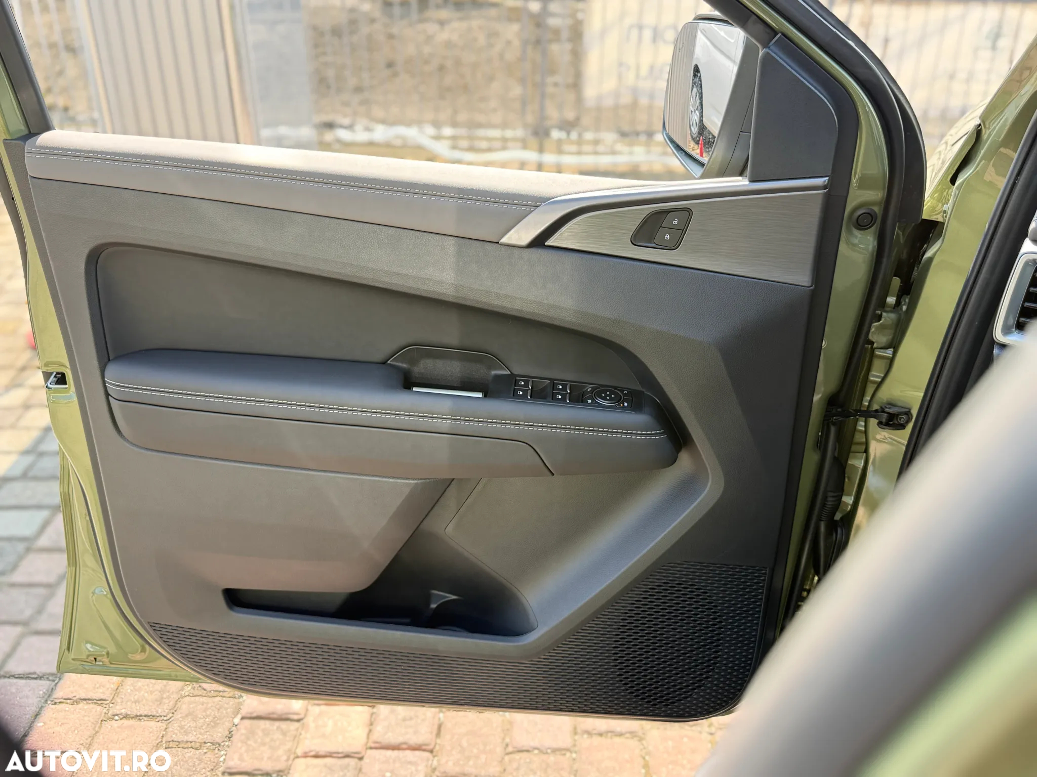 Volkswagen Amarok 3.0 TDI 241 CP 4M 10AT Aventura - 25