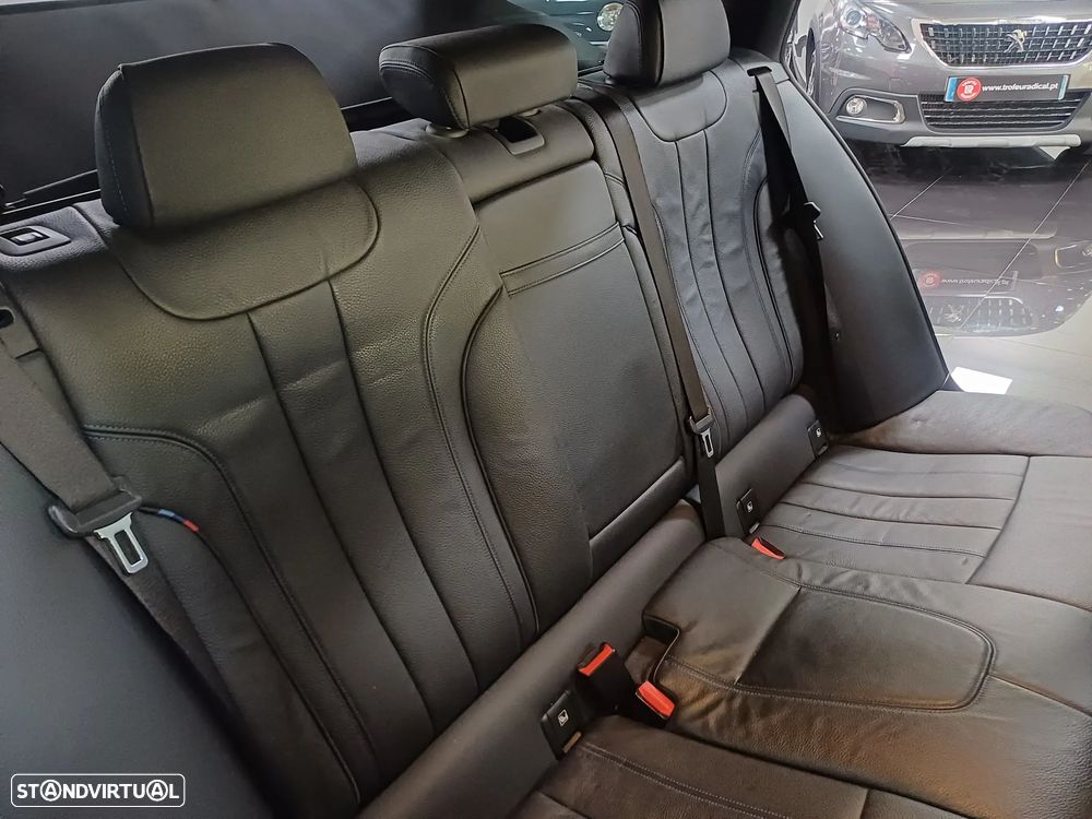 BMW 530 e Pack Desportivo M - 23