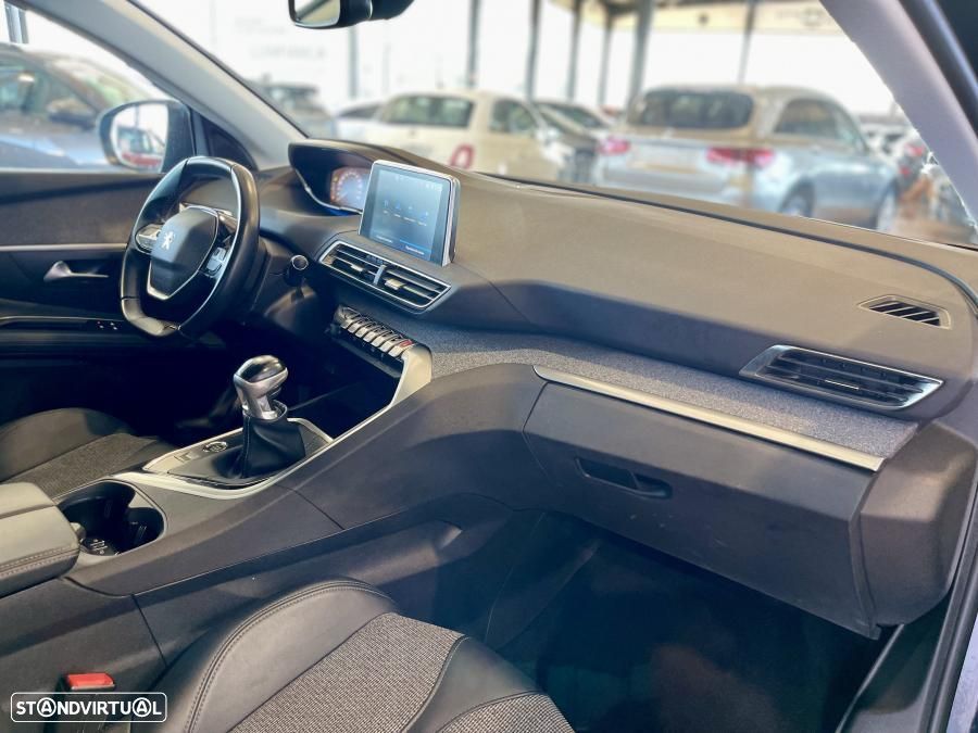 Peugeot 3008 1.2 PureTech Allure Pack - 30