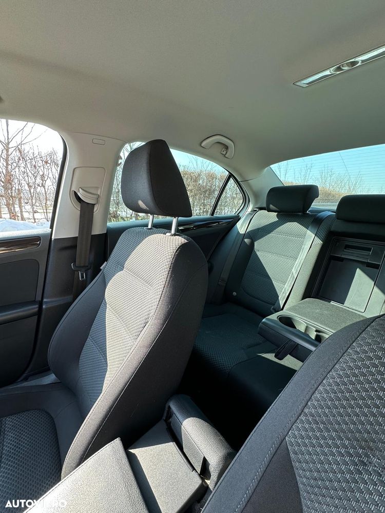 Volkswagen Jetta 1.4 TSI Comfortline - 17