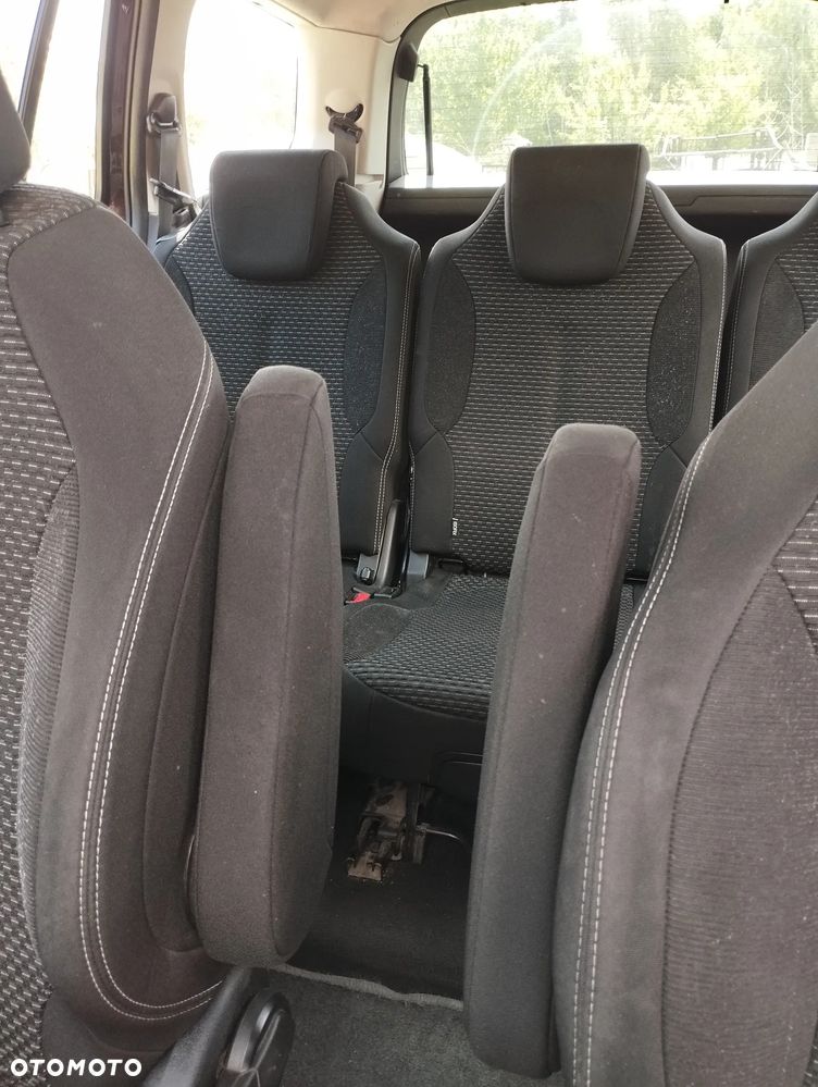 Citroën C4 Picasso - 12