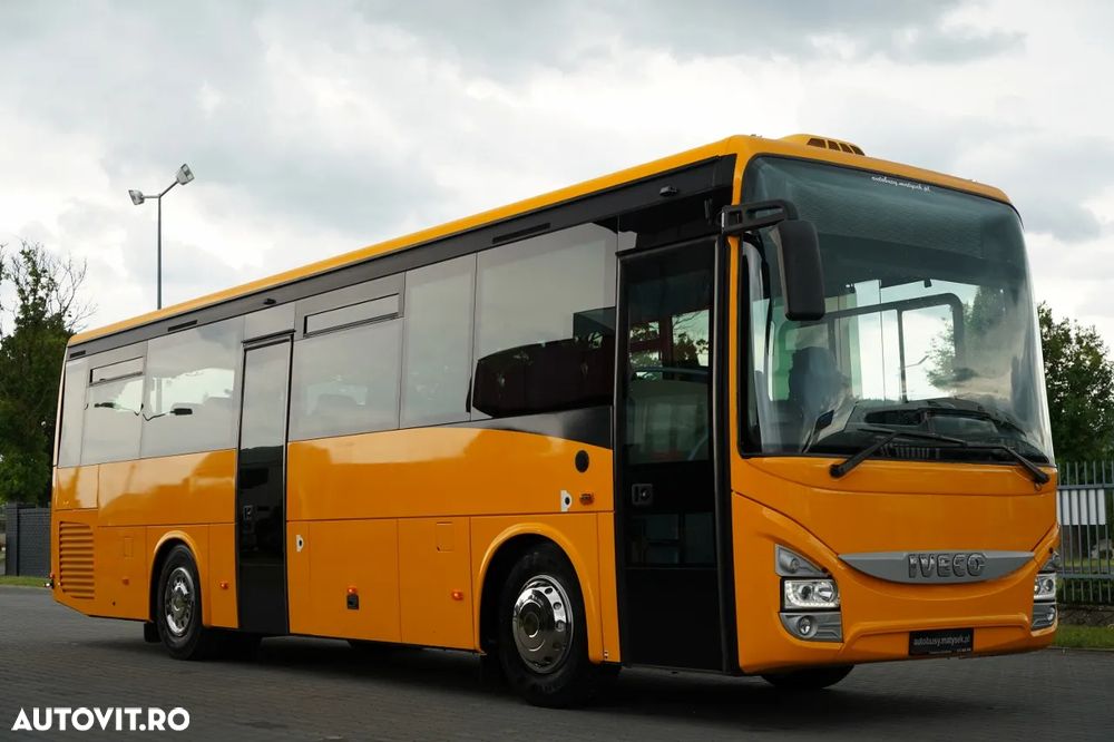 Iveco / EURO 6 / 68 LOCURI / LUNGIME - 10,5 M / AER CONDIȚIONAT - 5