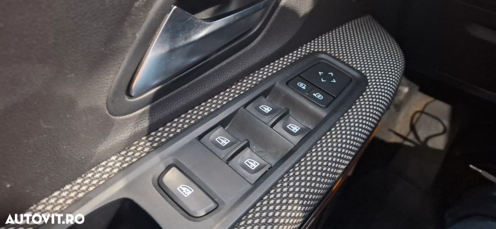 Dacia Sandero Stepway TCe 90 CVT Comfort - 23