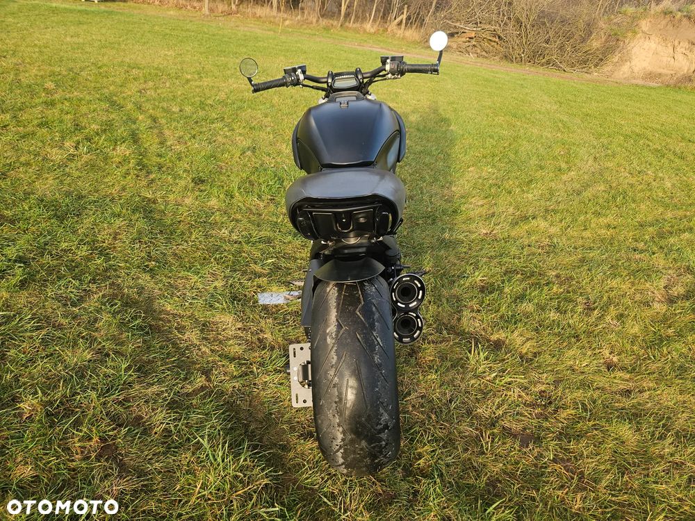 Ducati Diavel - 11