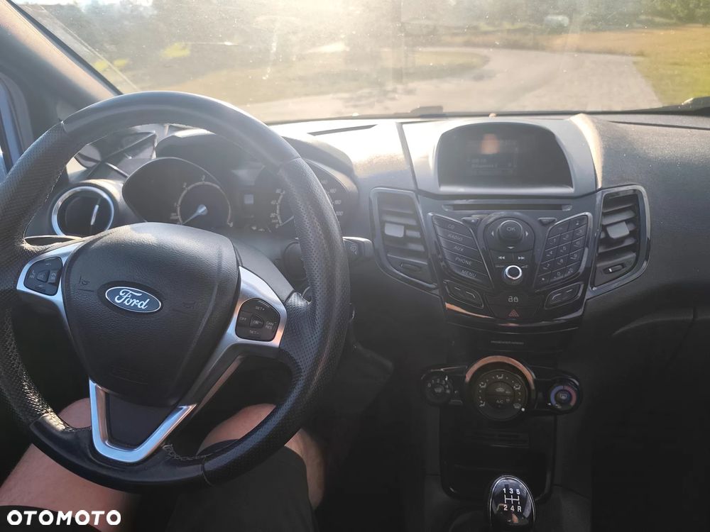 Ford Fiesta 1.6 TDCi Individual - 8