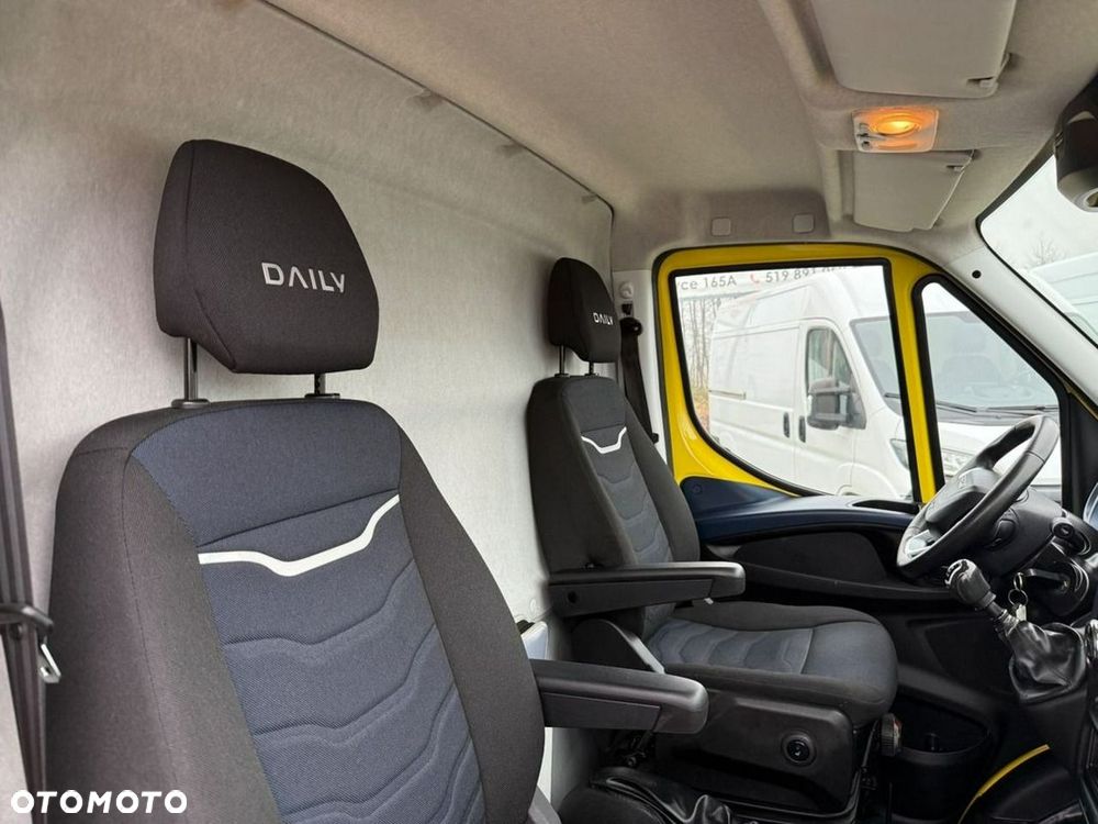 Iveco 2020/Daily/Winda BAR/Średni/manual/Klima/Tempomat/Business Pakiet - 16