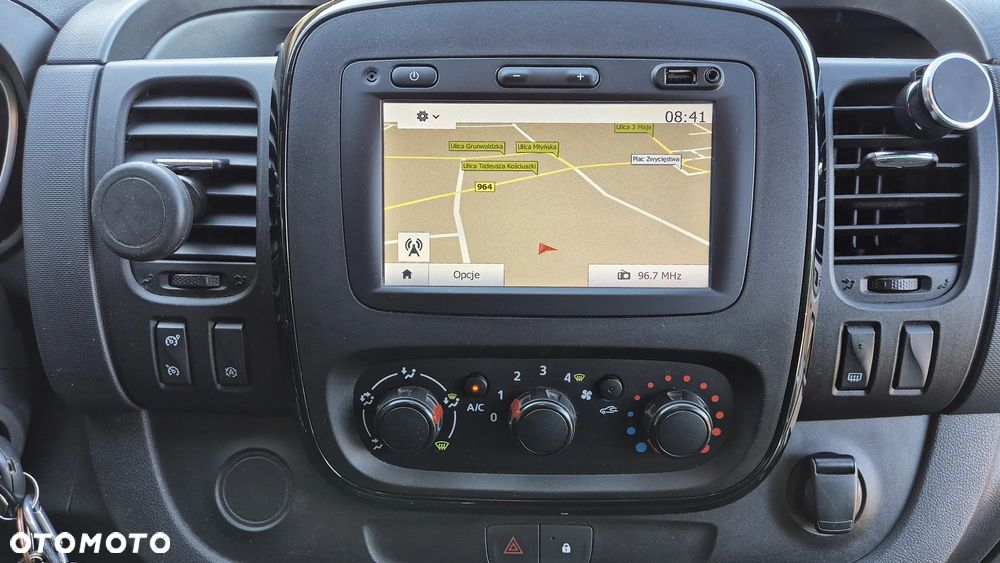 Opel Vivaro L2H1 2,9t Elegance Business - 25