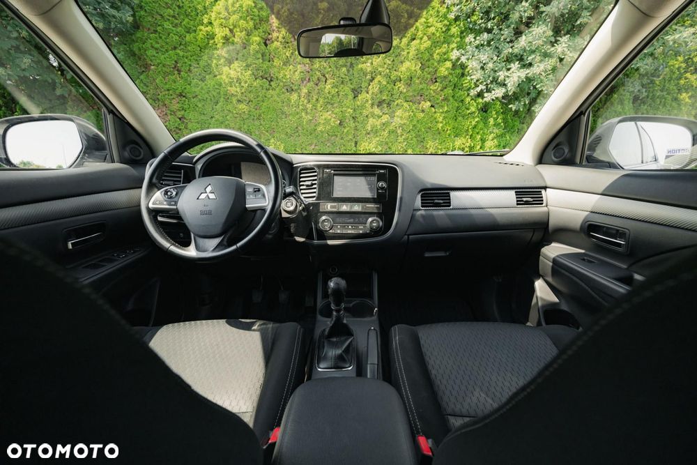 Mitsubishi Outlander 2.2 DID Intense - 11