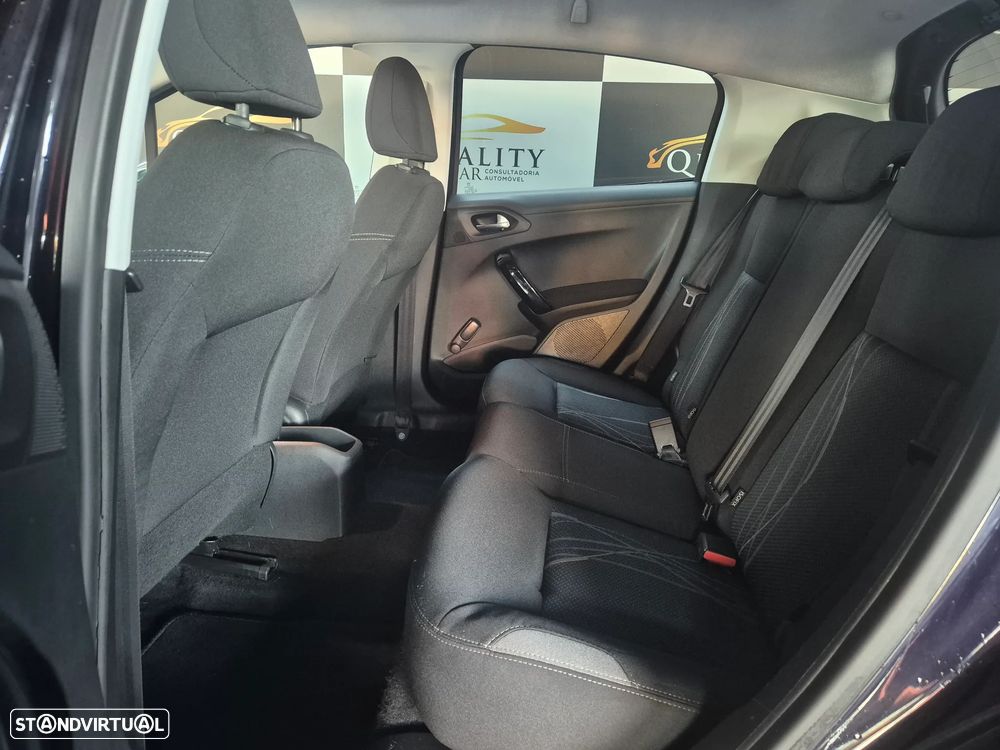 Peugeot 208 1.4 HDi SE Style - 9