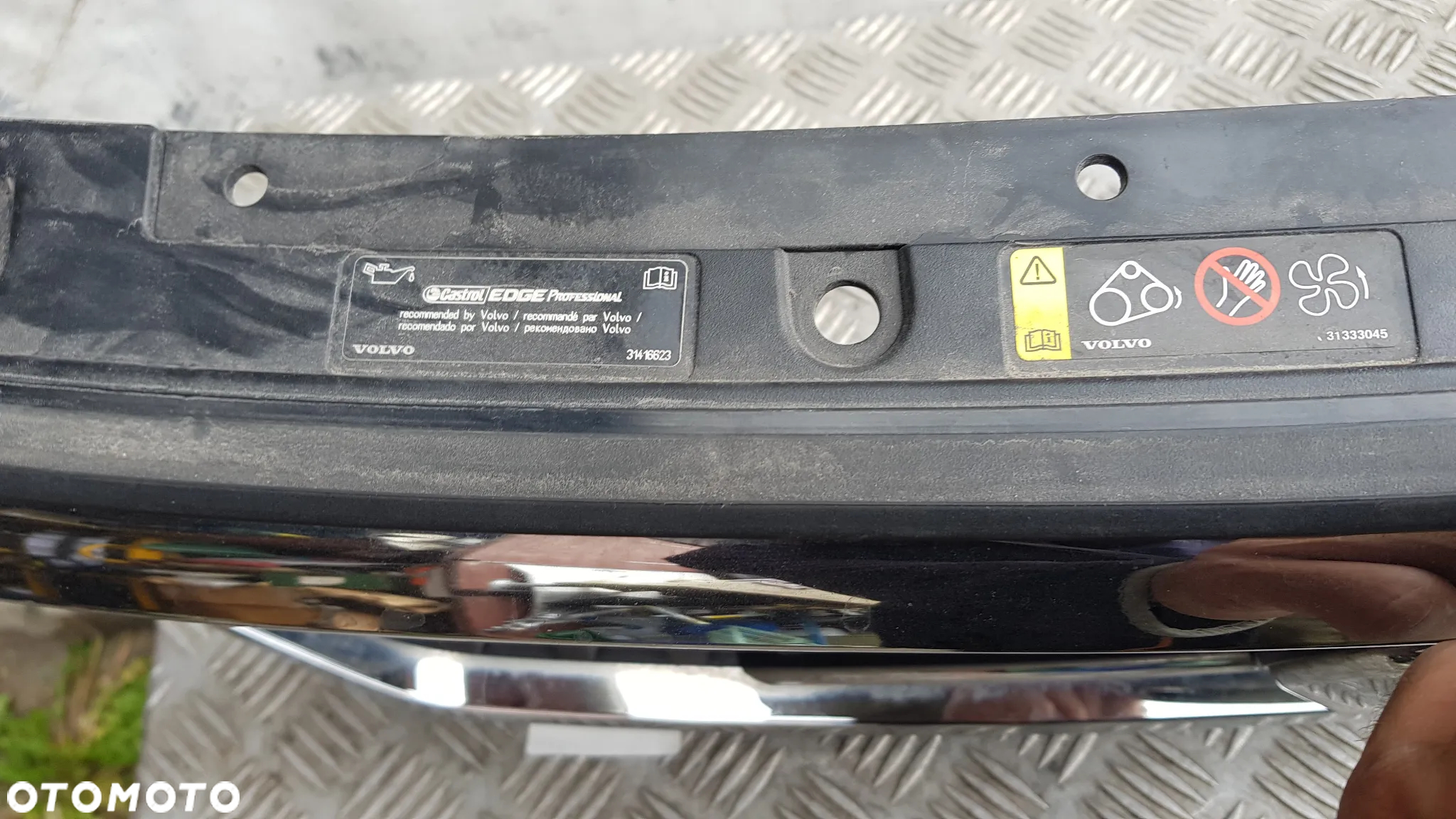 GRILL ATRAPA  VOLVO XC40 kompletny - 13