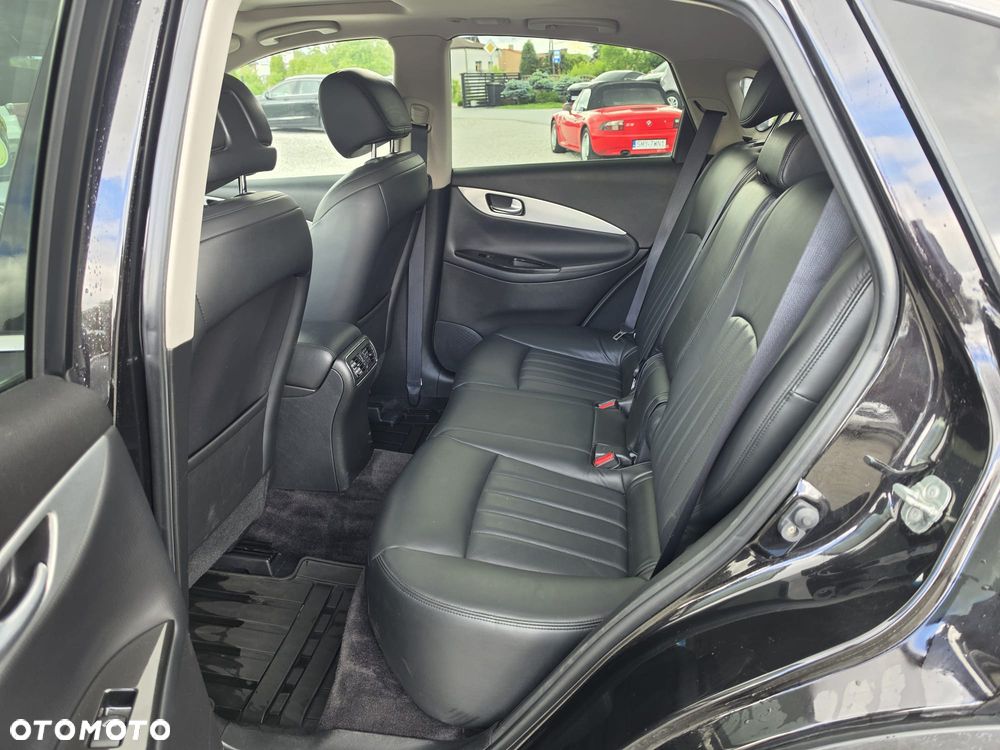 Infiniti QX50 - 25