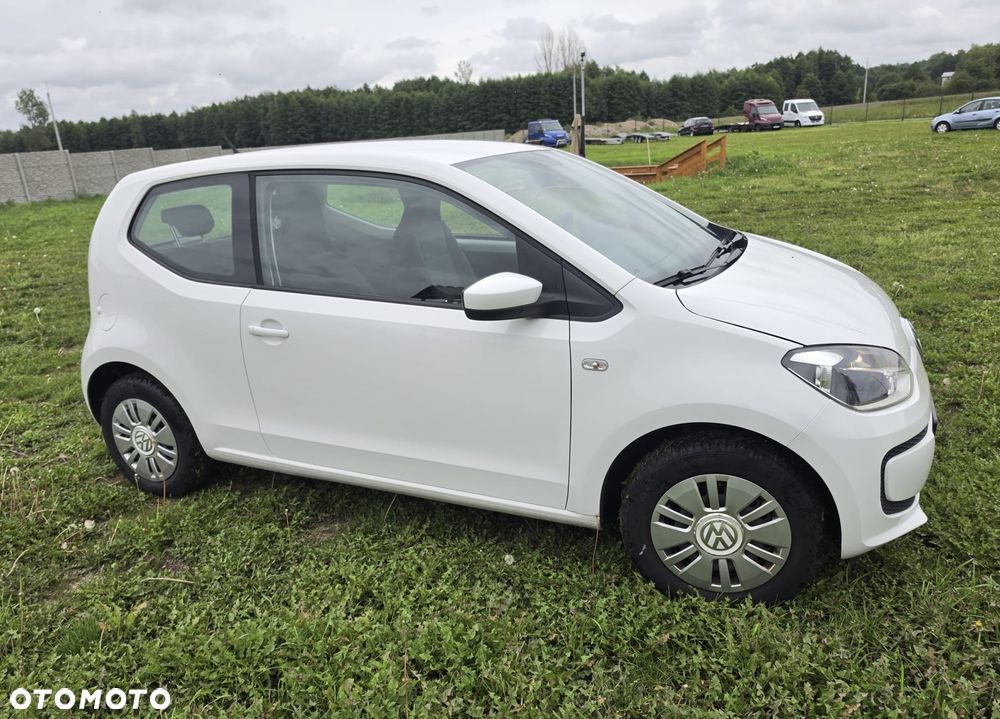 Volkswagen up! United - 3