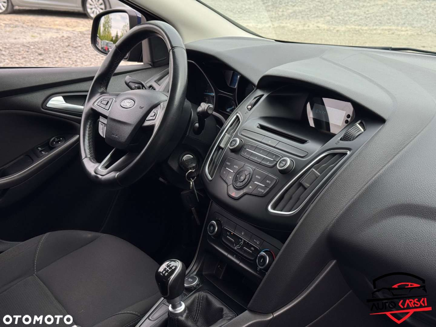 Ford Focus - 32
