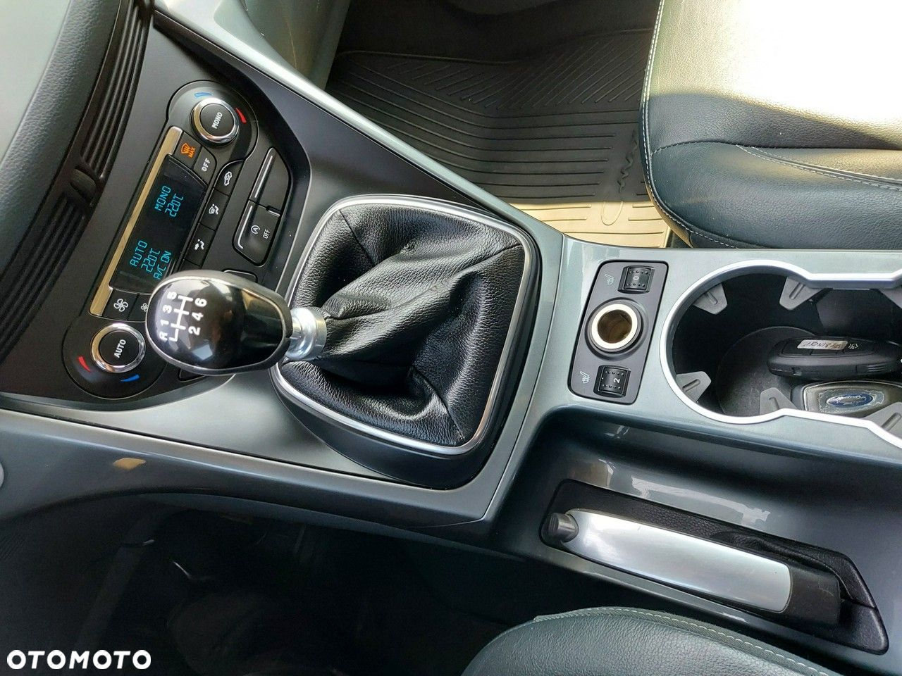 Ford Grand C-MAX - 8