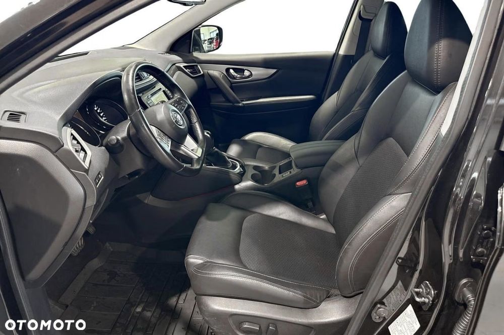 Nissan Qashqai 1.3 DIG-T DCT TEKNA - 21